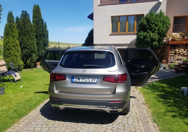 Mercedes-Benz GLC cena 155868 przebieg: 109000, rok produkcji 2019 z Dzierżoniów małe 301